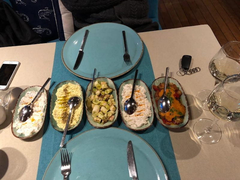 Aquarium Mezzes & Grill