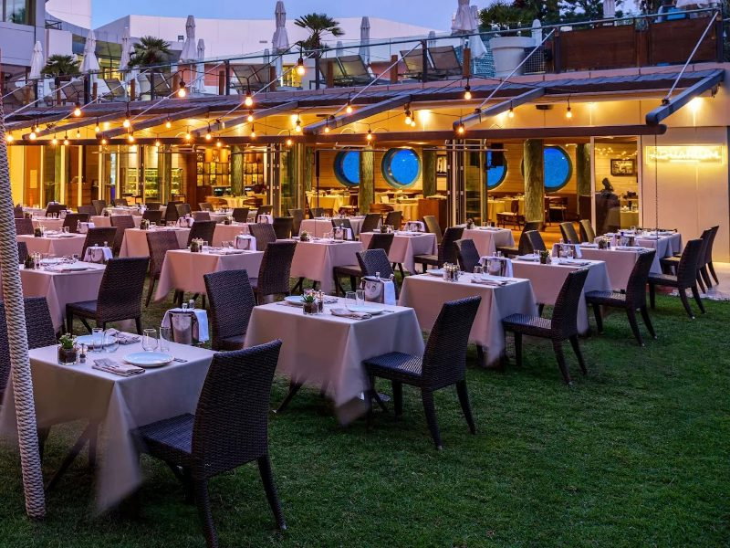 Aquarium Mezzes & Grill