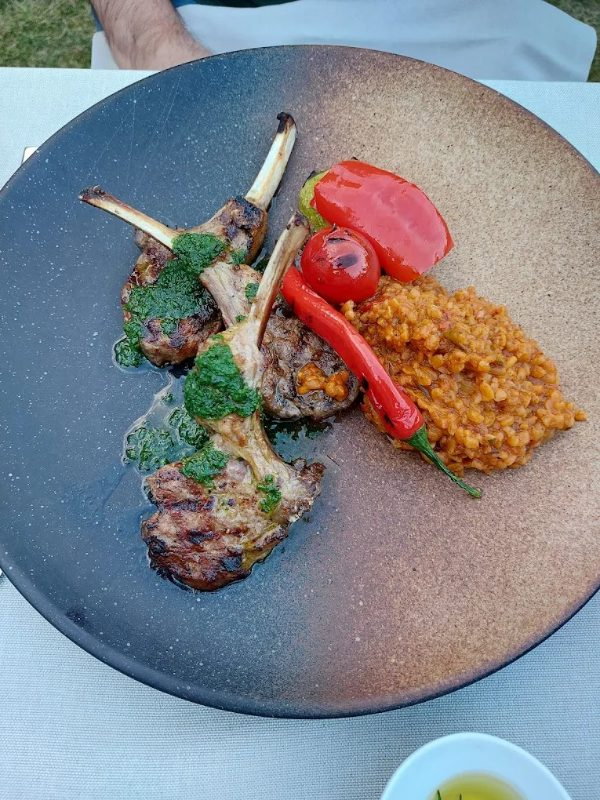 Aquarium Mezzes & Grill