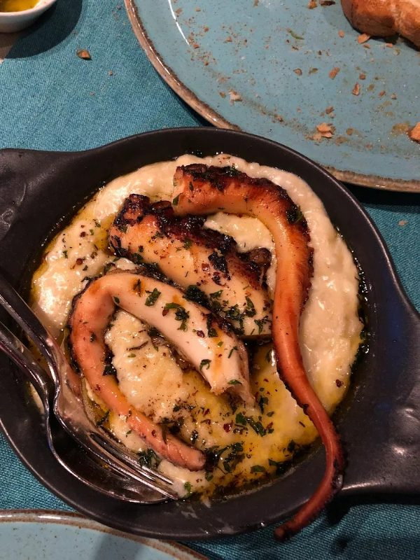 Aquarium Mezzes & Grill