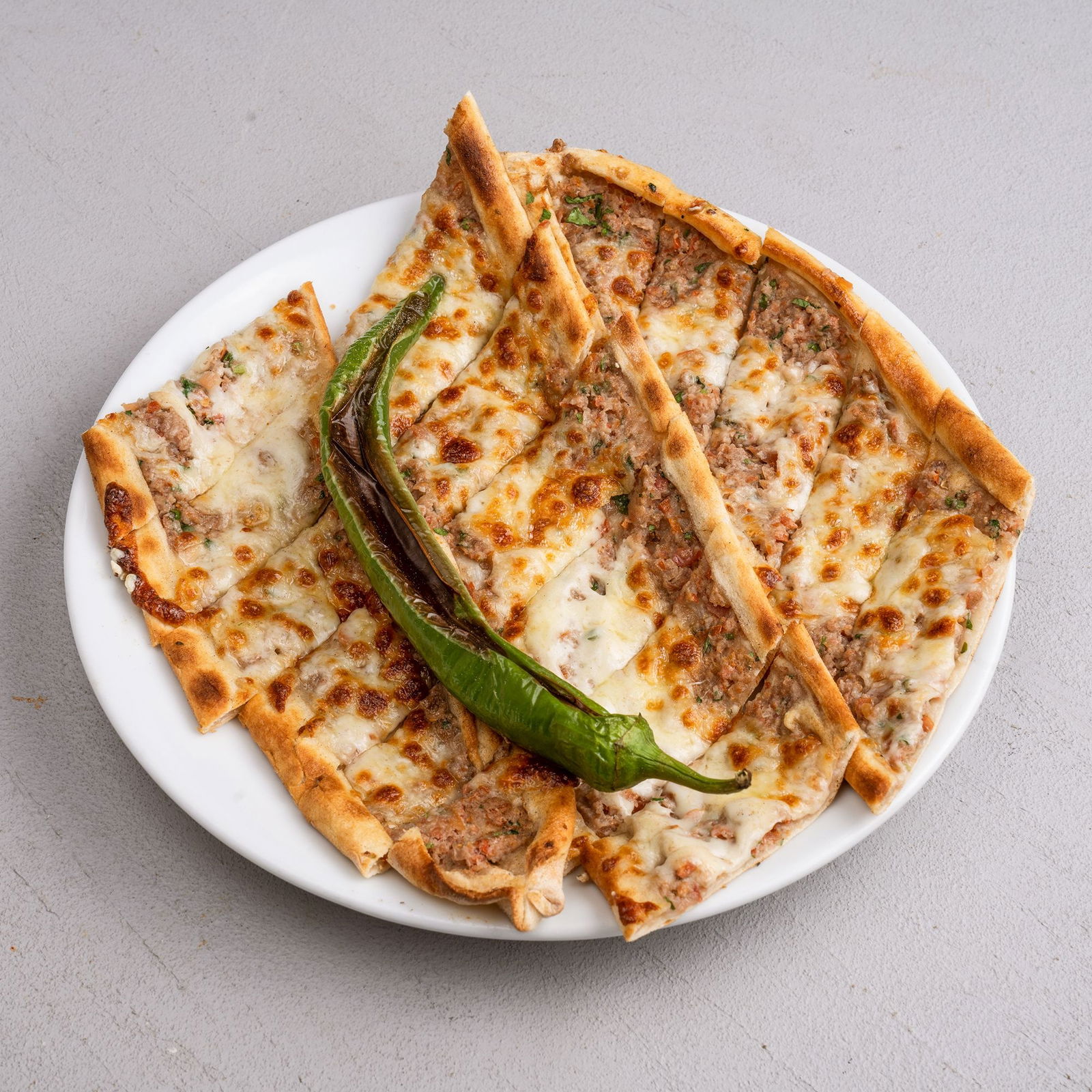 Kıymalı Kaşarlı Pide