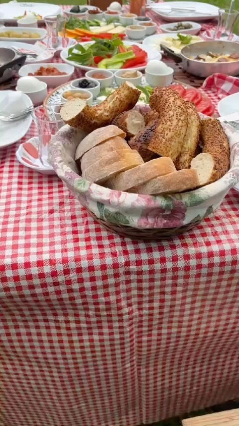 Kaynaklar Serpme Kahvaltı