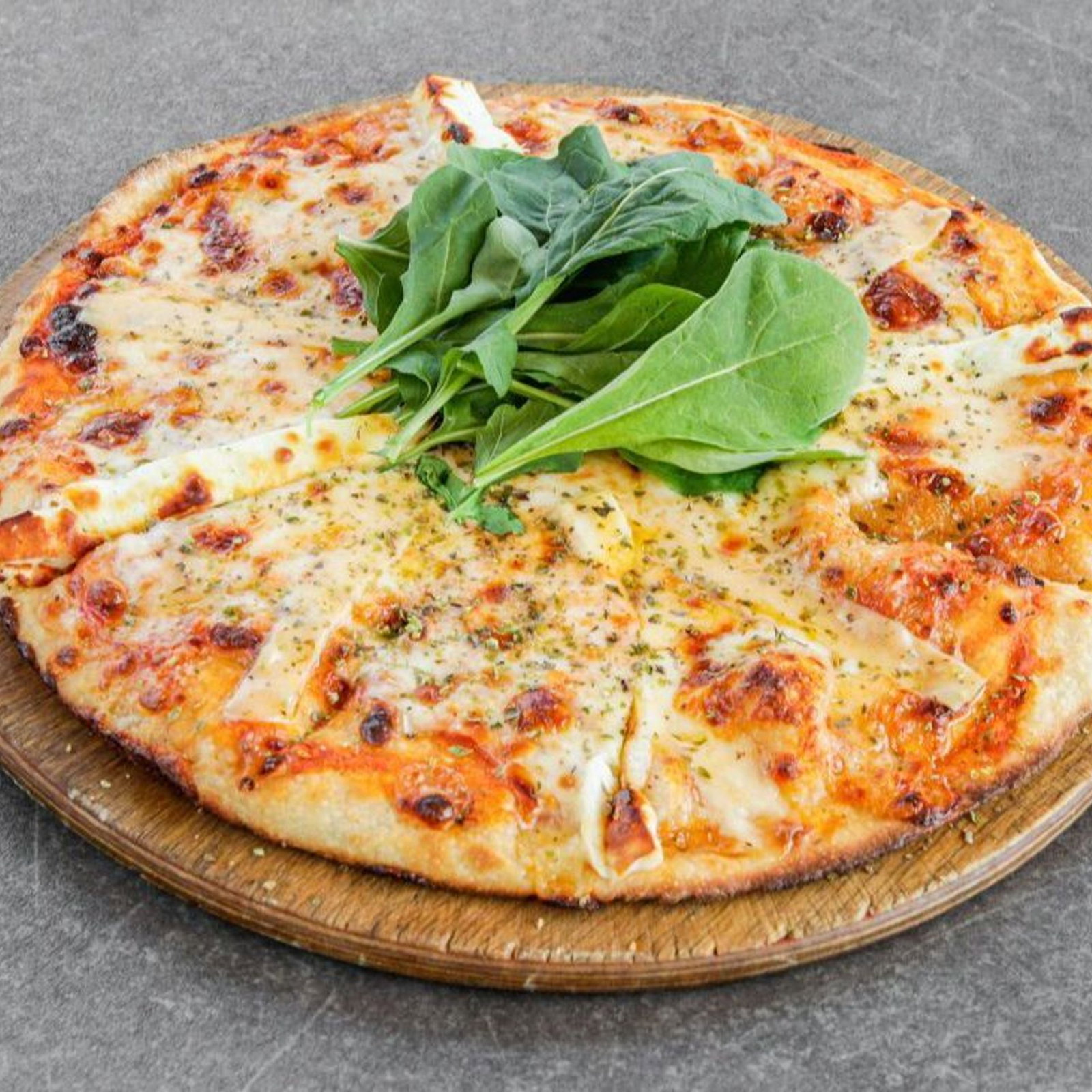 Avokado Pesto Pizza (30 cm.)