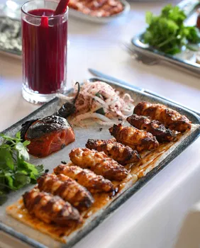 01 Adana Matbah-I Restaurant Bayraklı resimleri