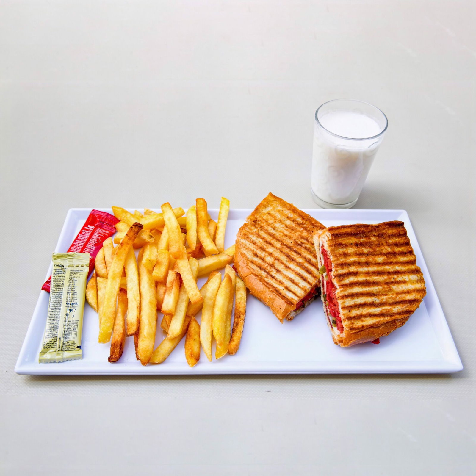 2'li Karışık Ayvalık Tostu Menü 1