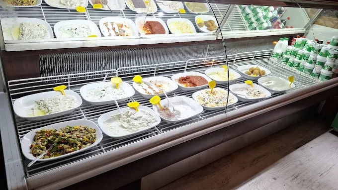 Bolca kumpir meze ve çiğ köfte