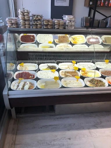 Bolca kumpir meze ve çiğ köfte