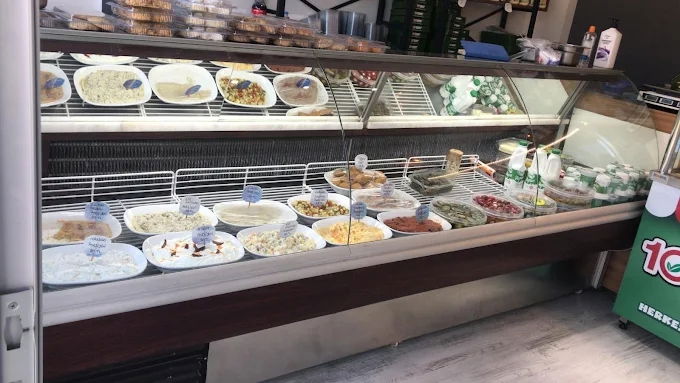 Bolca kumpir meze ve çiğ köfte