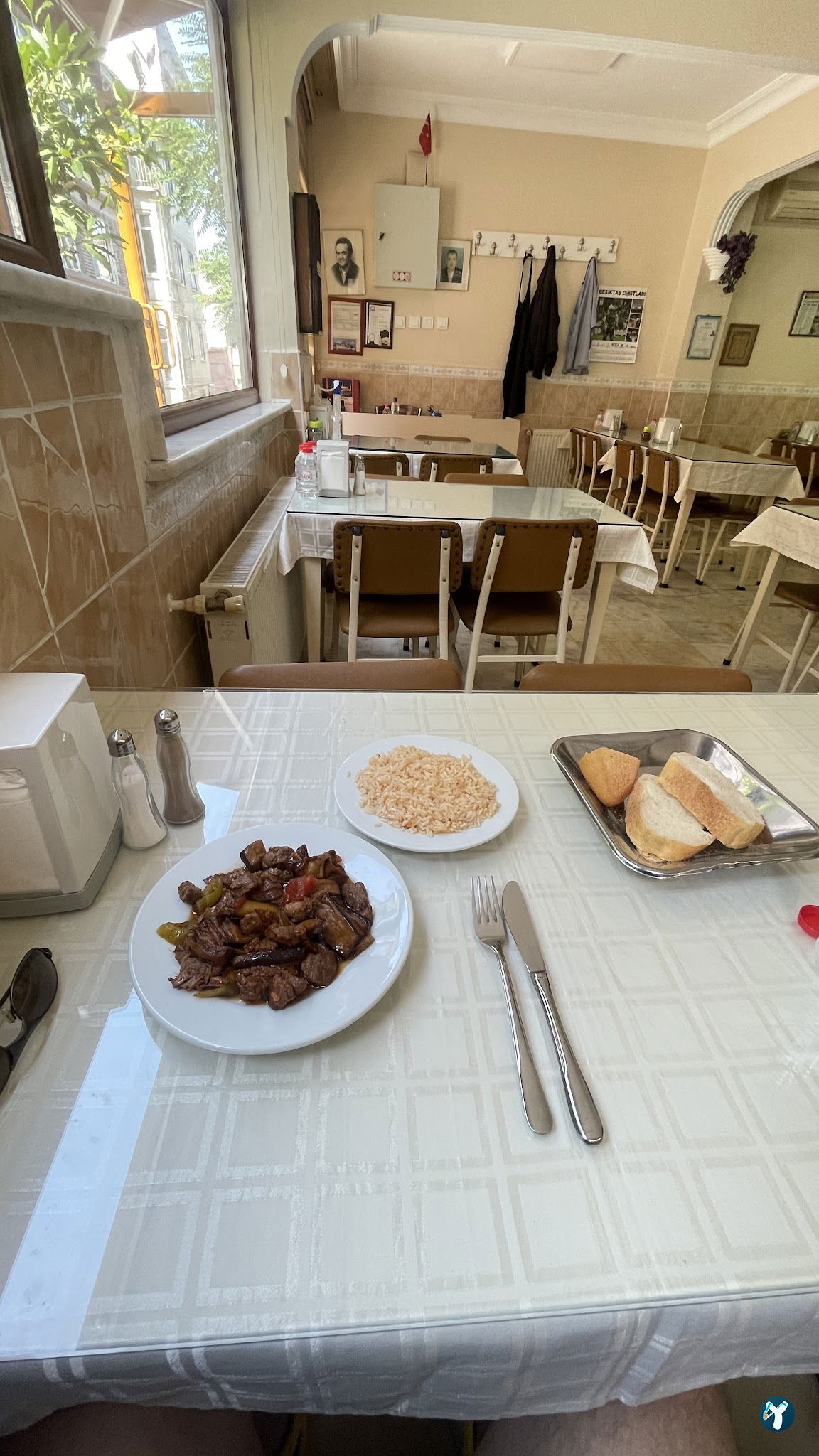 Arzu Restaurant