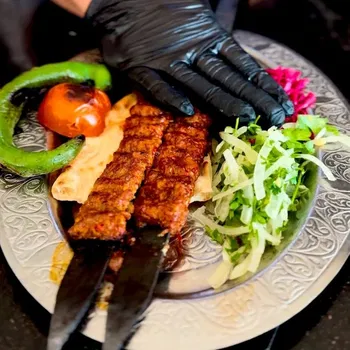 Gaziantep Yemek Vatandaş Sofrasi   Kebap  Lahmacun  Kıymalı Pide  Beyran  Kahvaltı  Kanat  Izgara resimleri