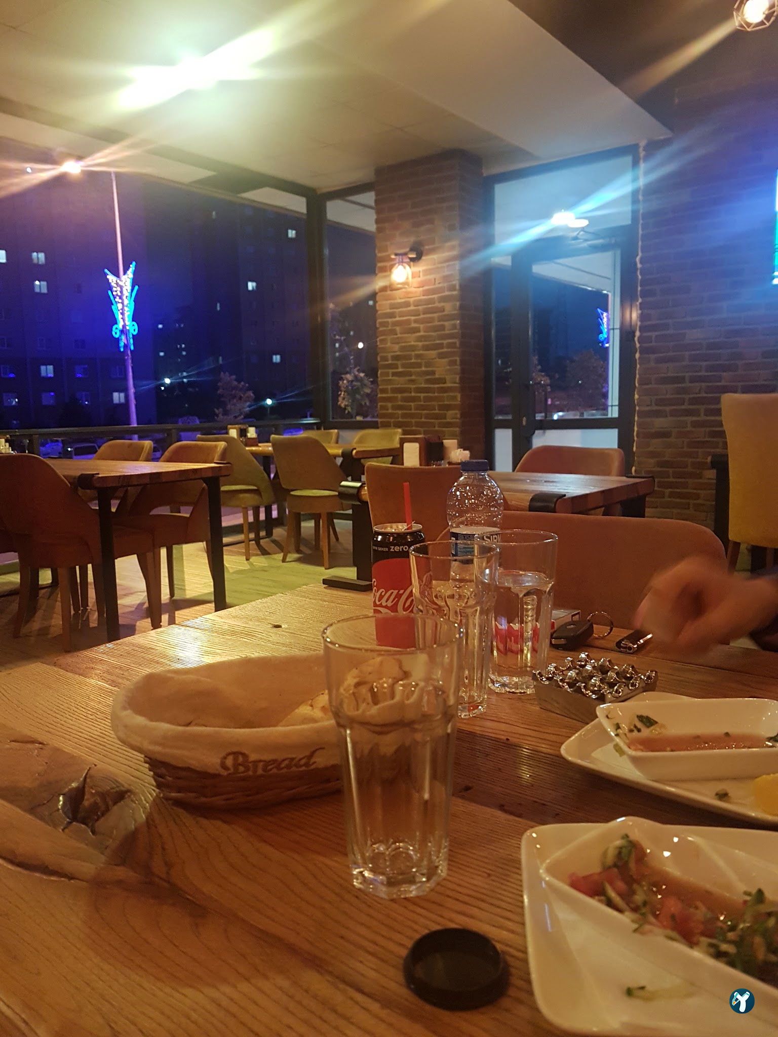 Mahle Cafe & Restaurant