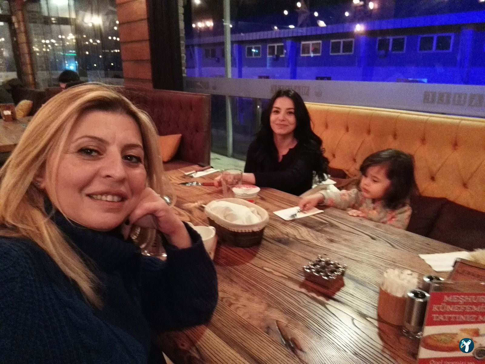 Mahle Cafe & Restaurant