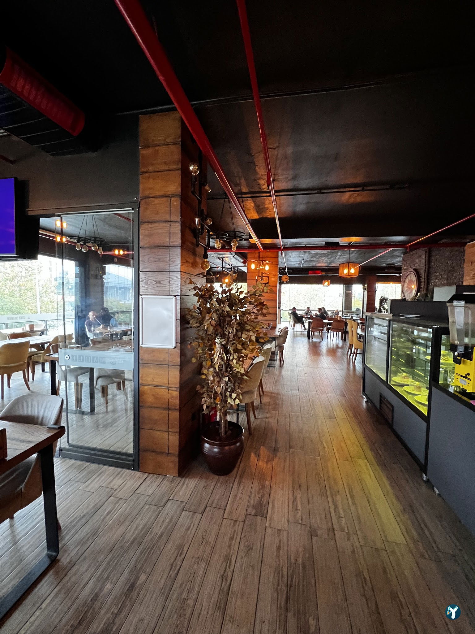 Mahle Cafe & Restaurant