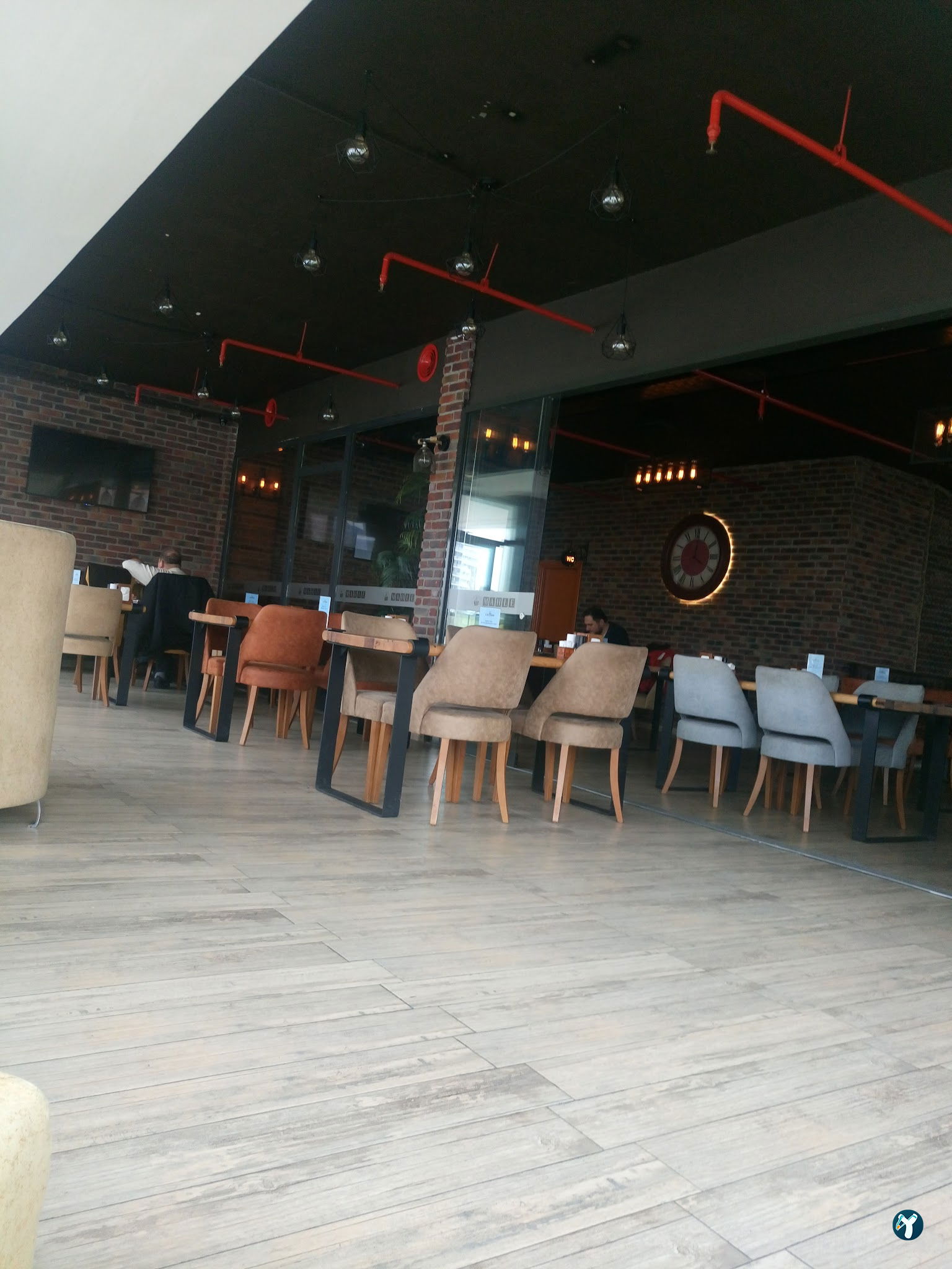 Mahle Cafe & Restaurant