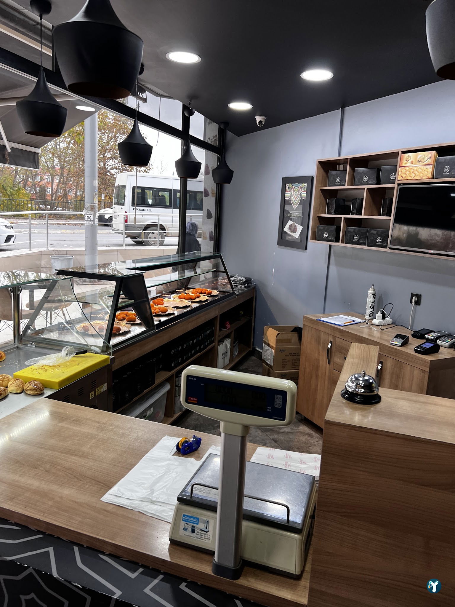 Mahle Cafe & Restaurant