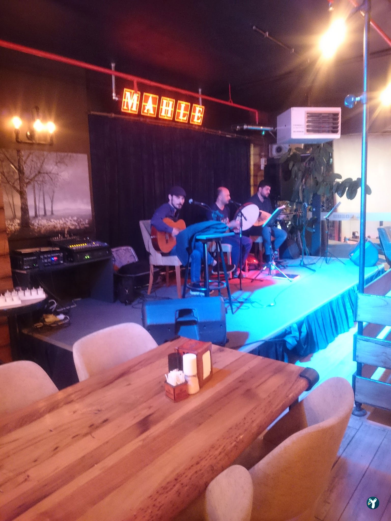 Mahle Cafe & Restaurant