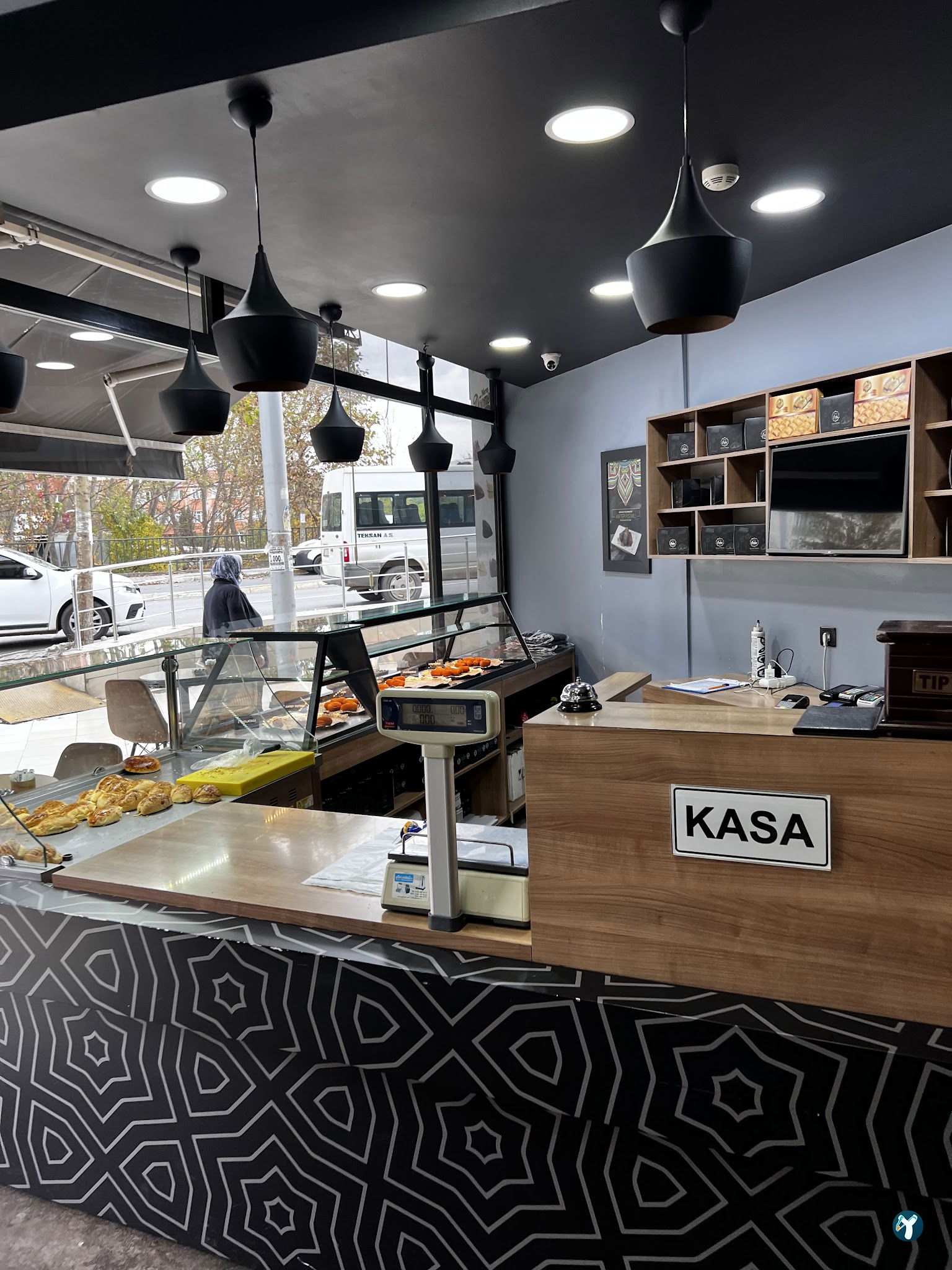 Mahle Cafe & Restaurant