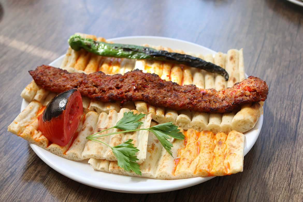 Öz Urfa Konak Kebap