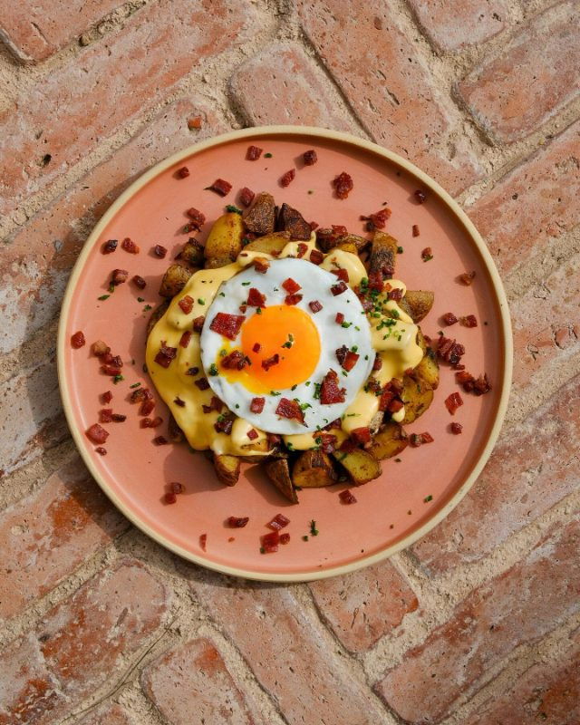 Brekkie Croissant & Cookie