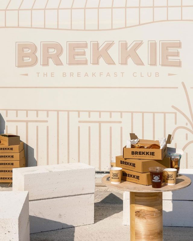 Brekkie Croissant & Cookie