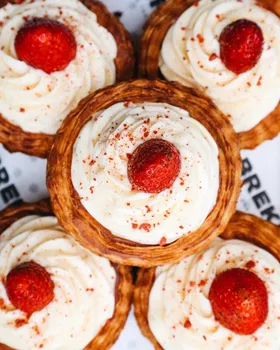 Brekkie Croissant & Cookie resimleri