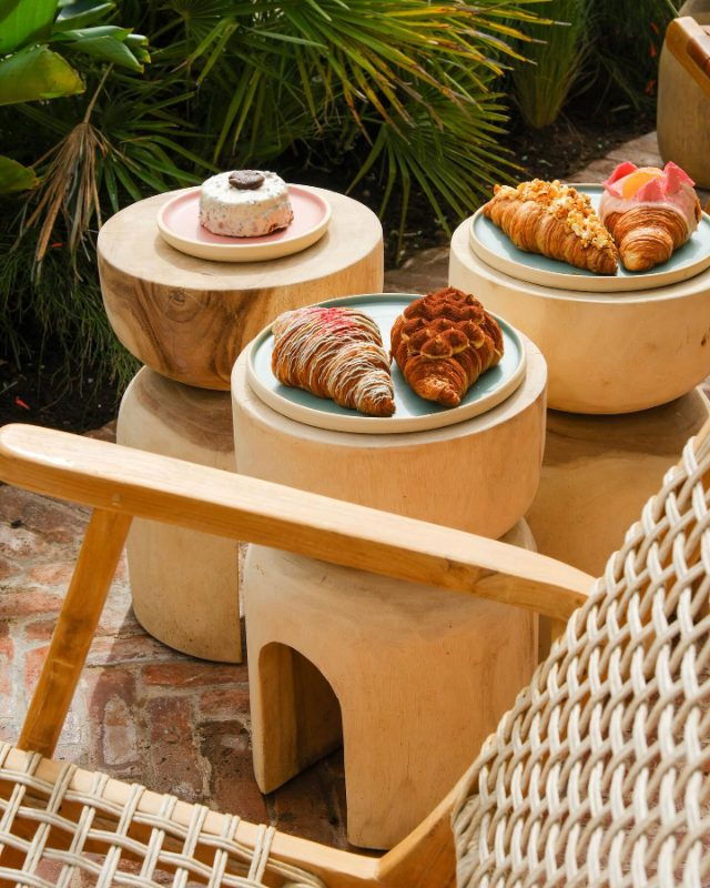 Brekkie Croissant & Cookie