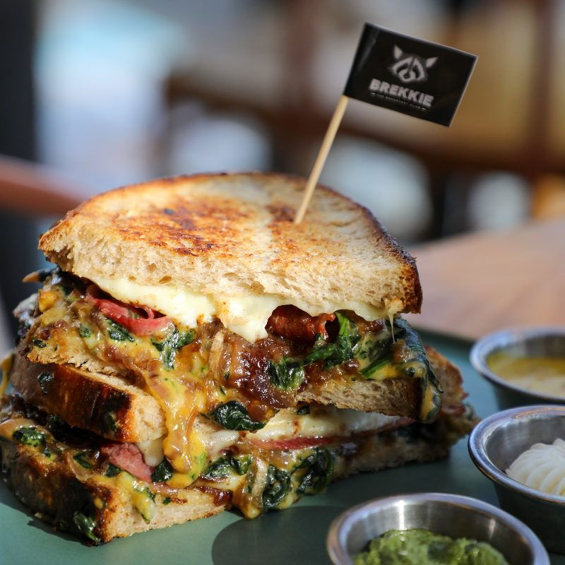 Brekkie Croissant & Cookie