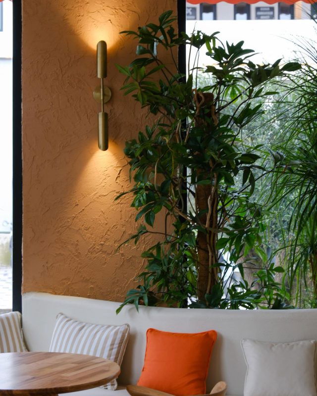 Brekkie Croissant & Cookie