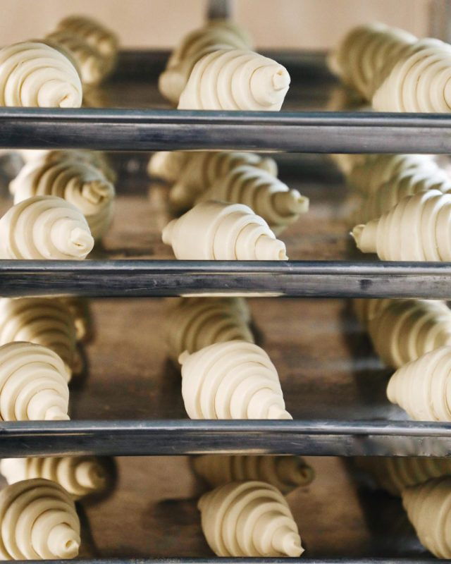 Brekkie Croissant & Cookie