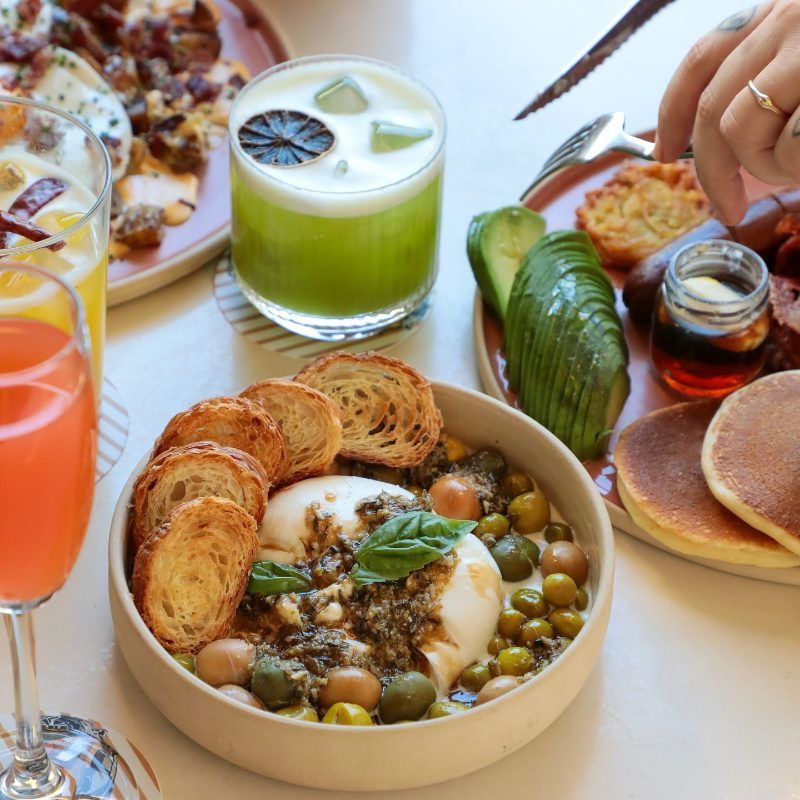 Brekkie Croissant & Cookie