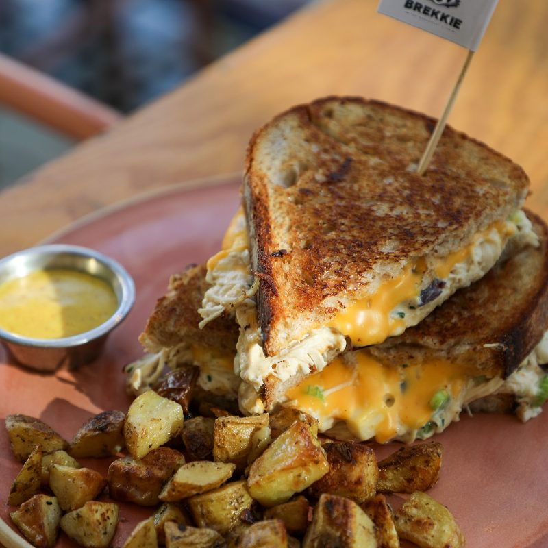 Brekkie Croissant & Cookie