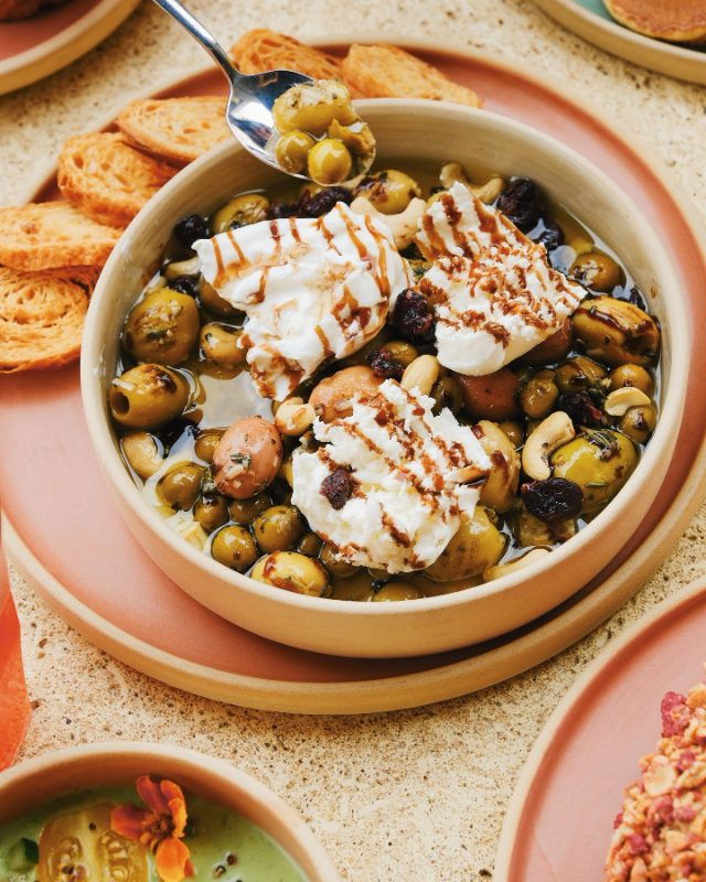 Brekkie Croissant & Cookie