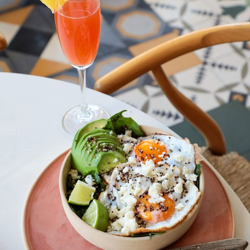 Brekkie Croissant & Cookie