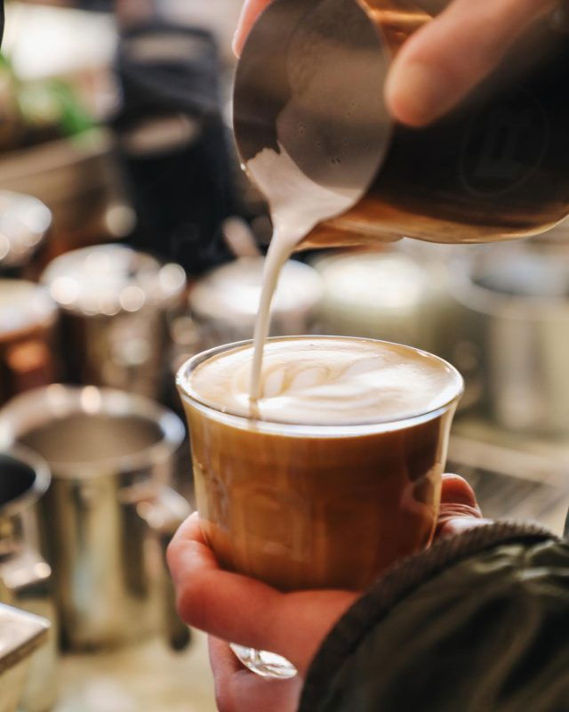 Brekkie Croissant & Cookie