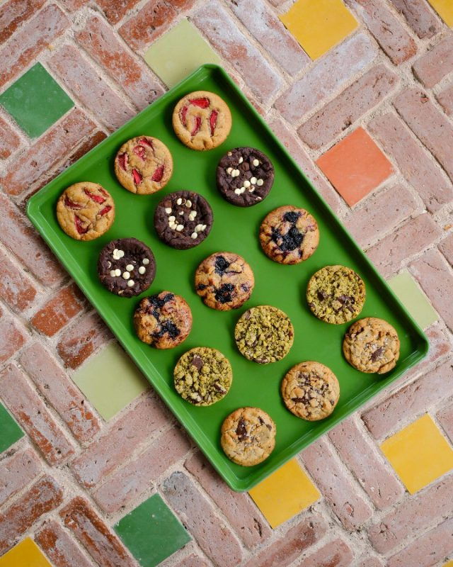 Brekkie Croissant & Cookie