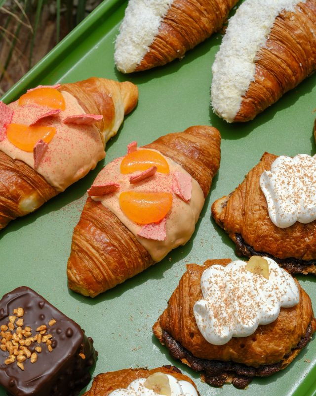 Brekkie Croissant & Cookie