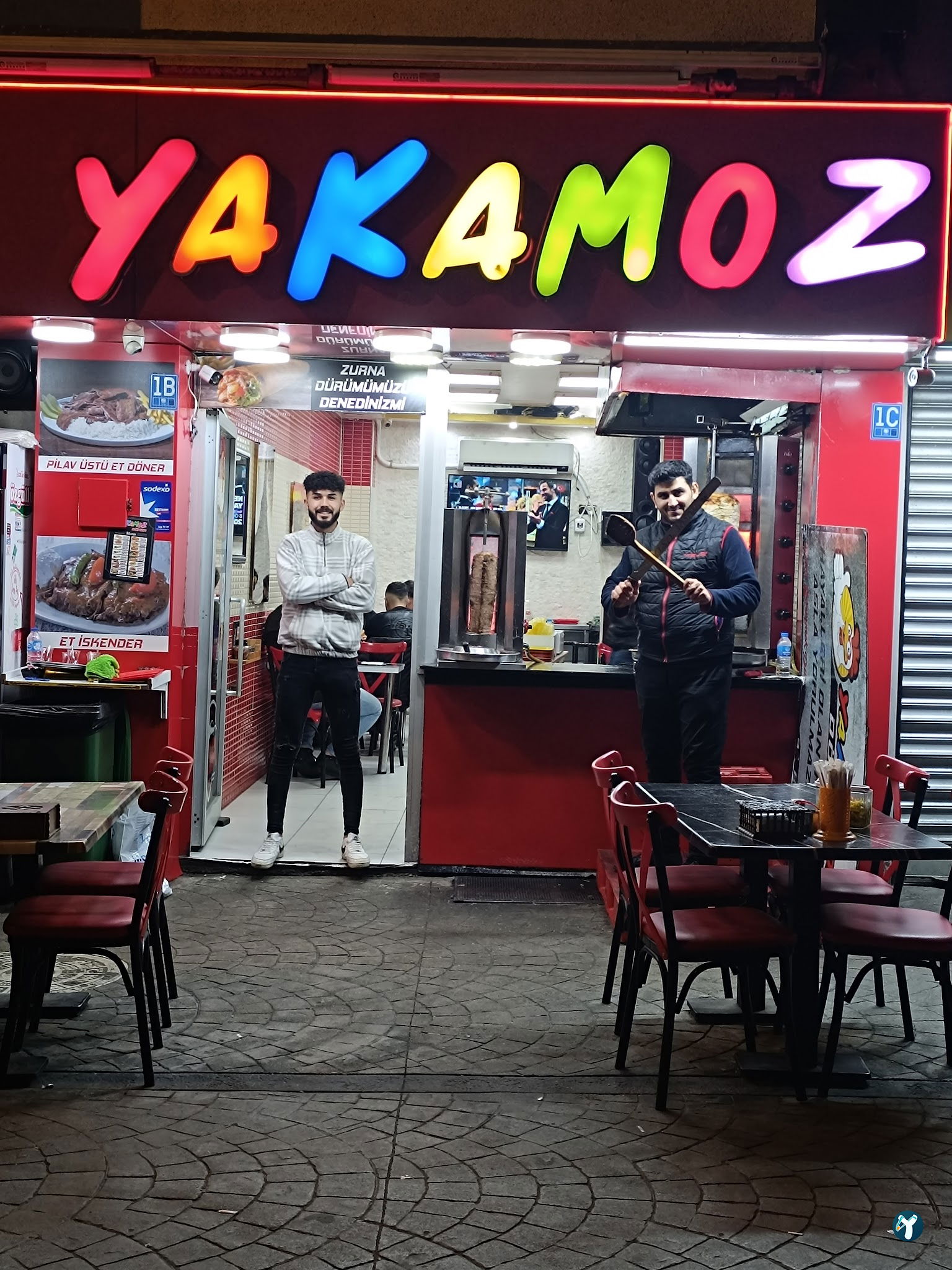 Yakamoz Döner