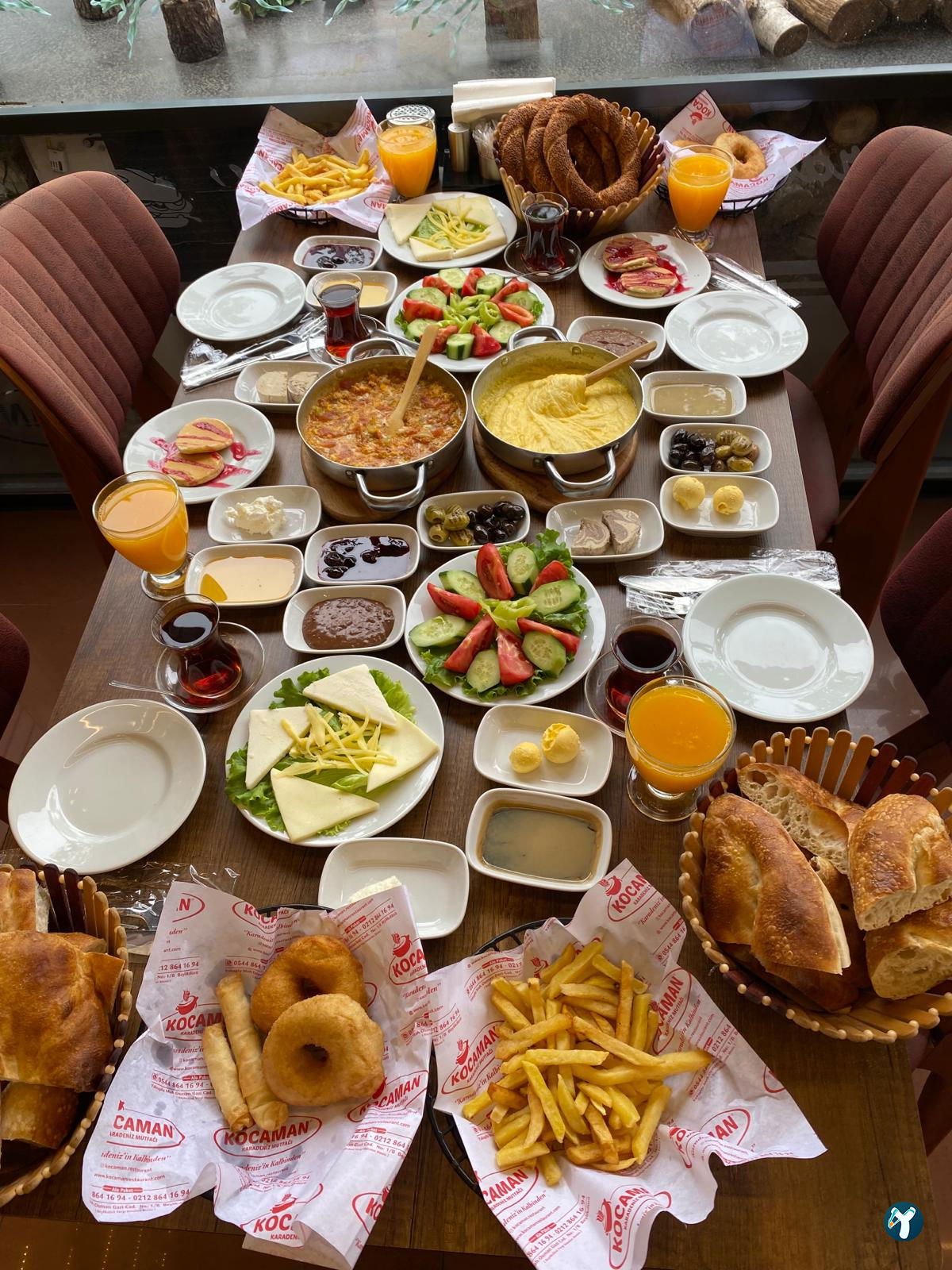 Kocaman Karadeniz Restaurant Kuru Fasülye Trabzon Döneri Pide Kahvaltı Kuymak