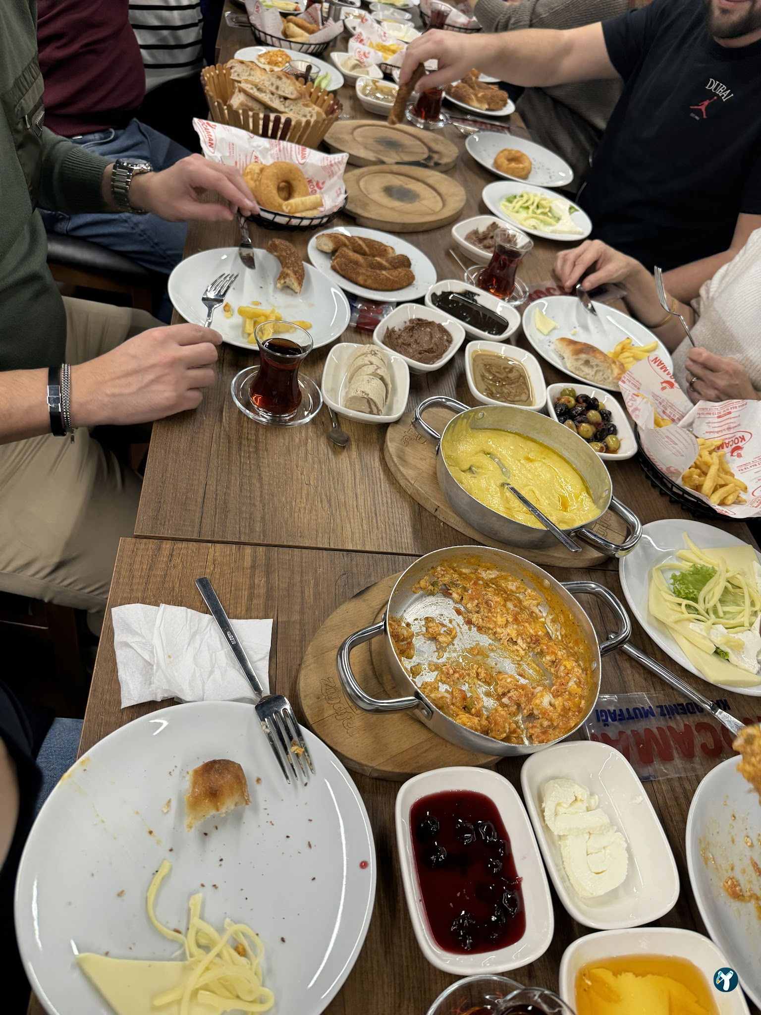 Kocaman Karadeniz Restaurant Kuru Fasülye Trabzon Döneri Pide Kahvaltı Kuymak