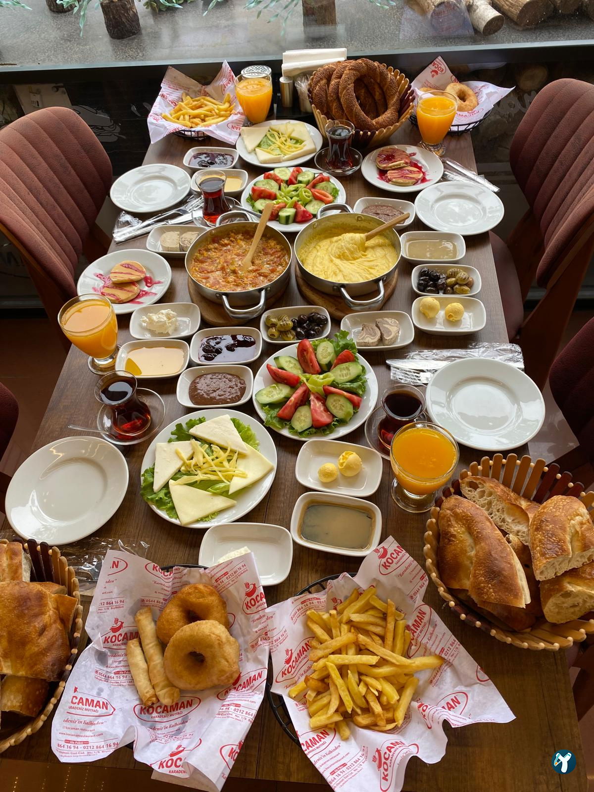 Kocaman Karadeniz Restaurant Kuru Fasülye Trabzon Döneri Pide Kahvaltı Kuymak