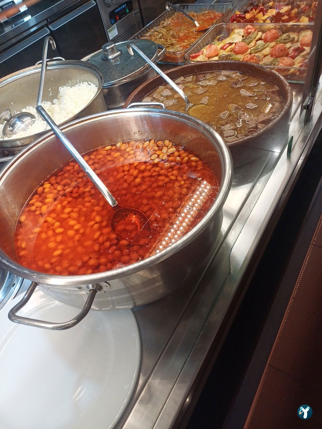 Kocaman Karadeniz Restaurant Kuru Fasülye Trabzon Döneri Pide Kahvaltı Kuymak