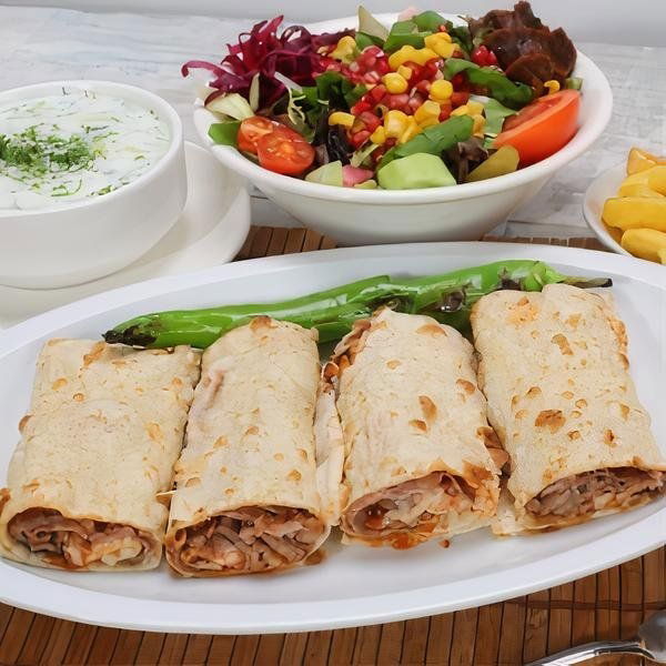 Soslu Kaşarlı Et Döner Dürüm
