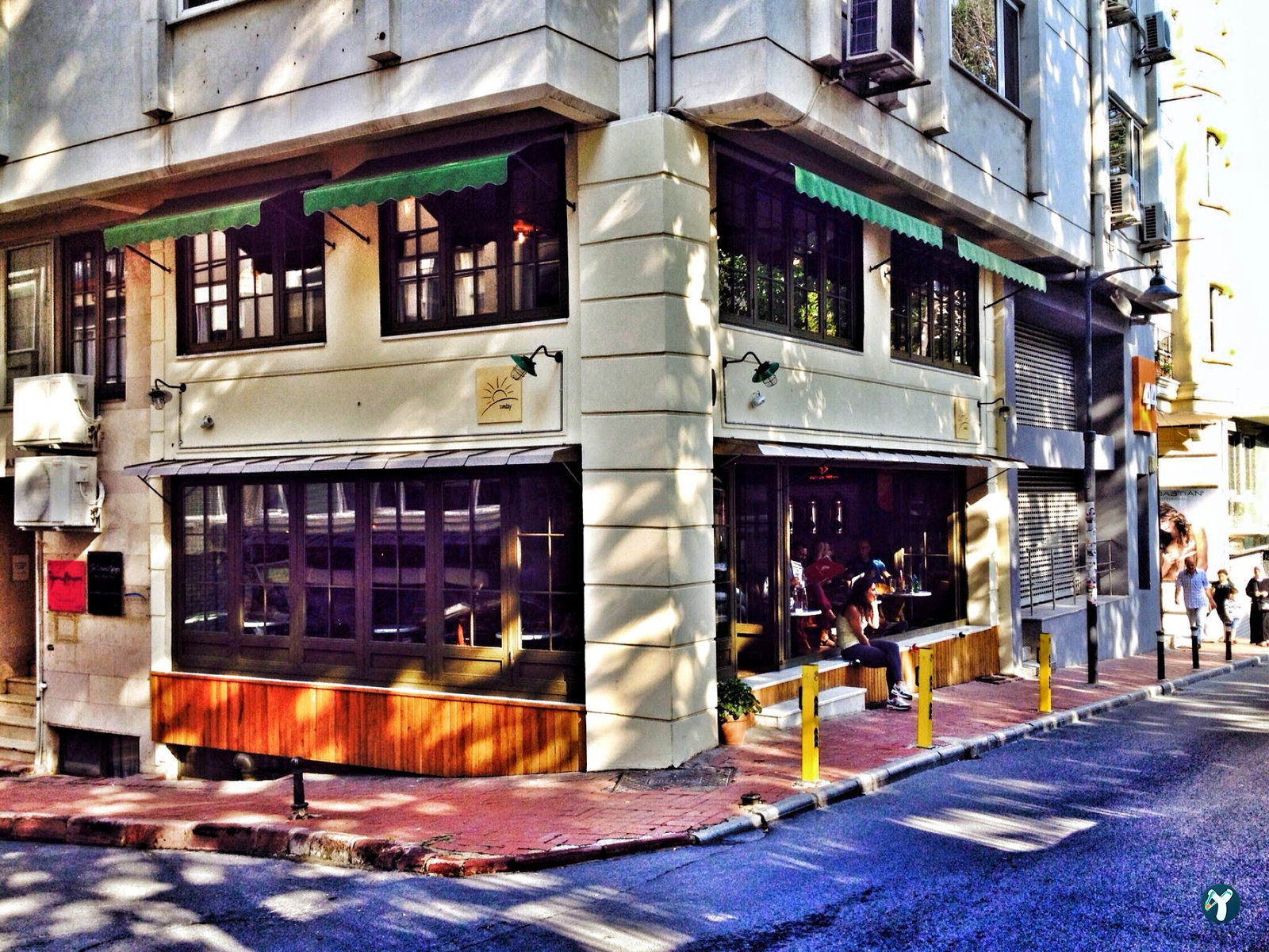 Sunday Coffee Bar