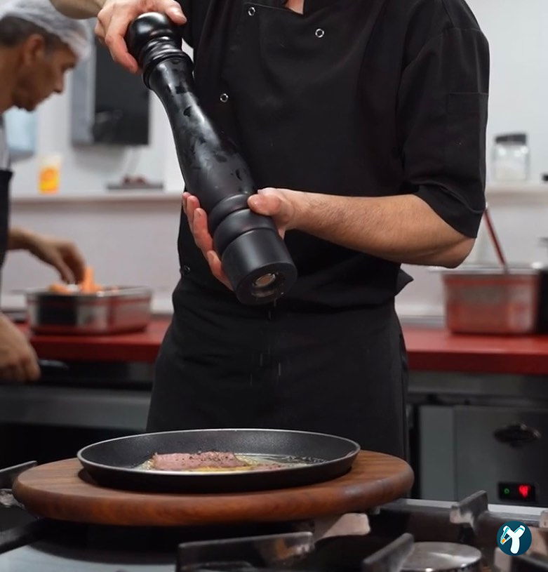 L'Aura Kitchen & Bar İaosb
