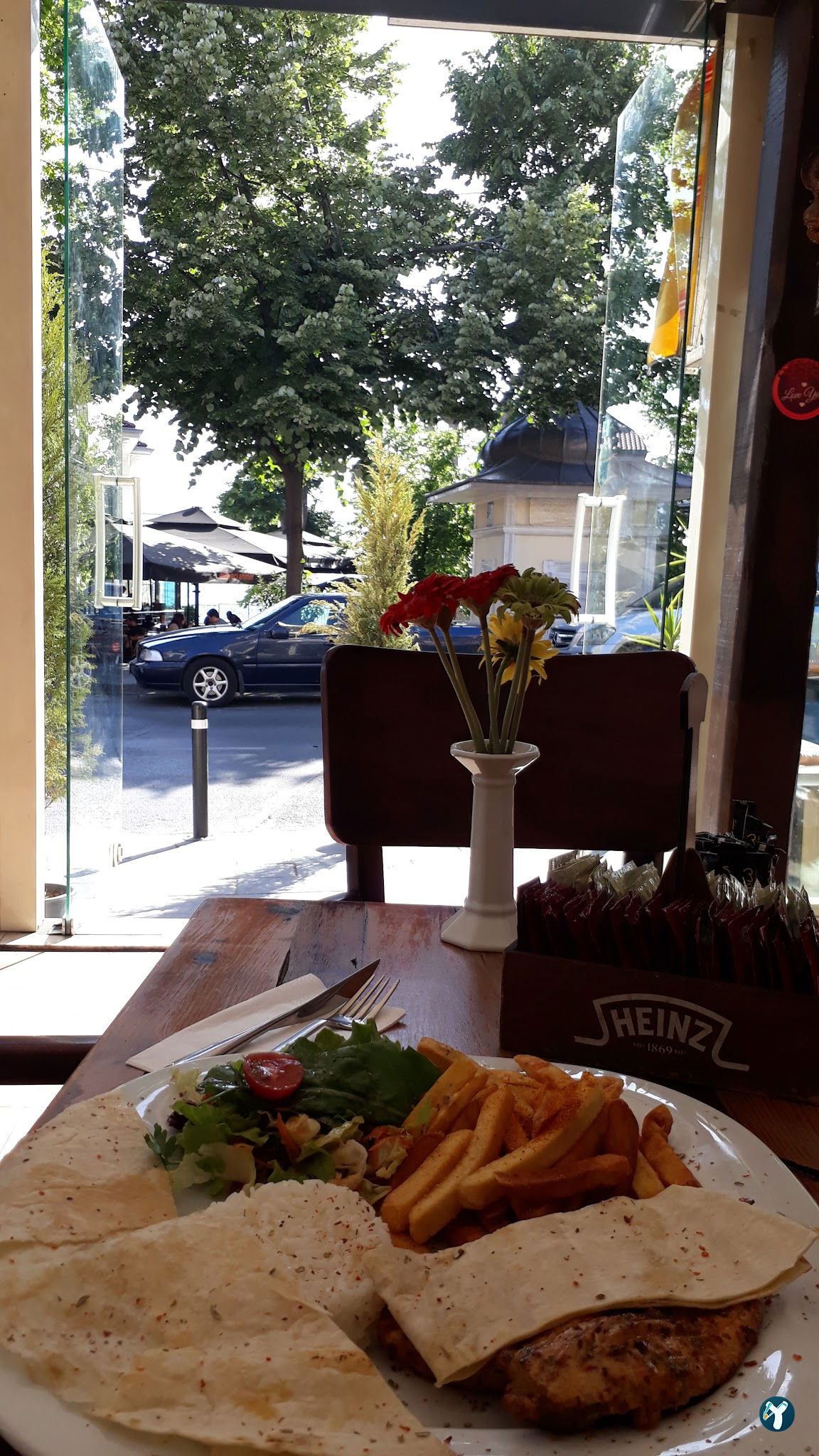 Rainbow Cafe & Restaurant