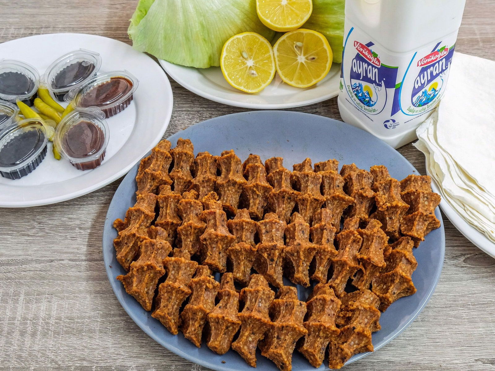 Çiğ Köfte (1 kg.) Menü