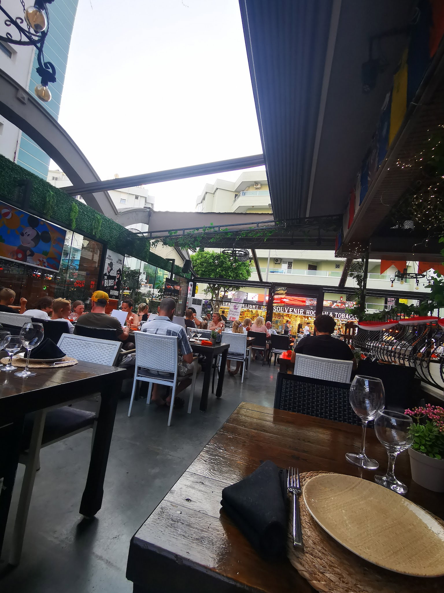 The Brothers House Restaurant