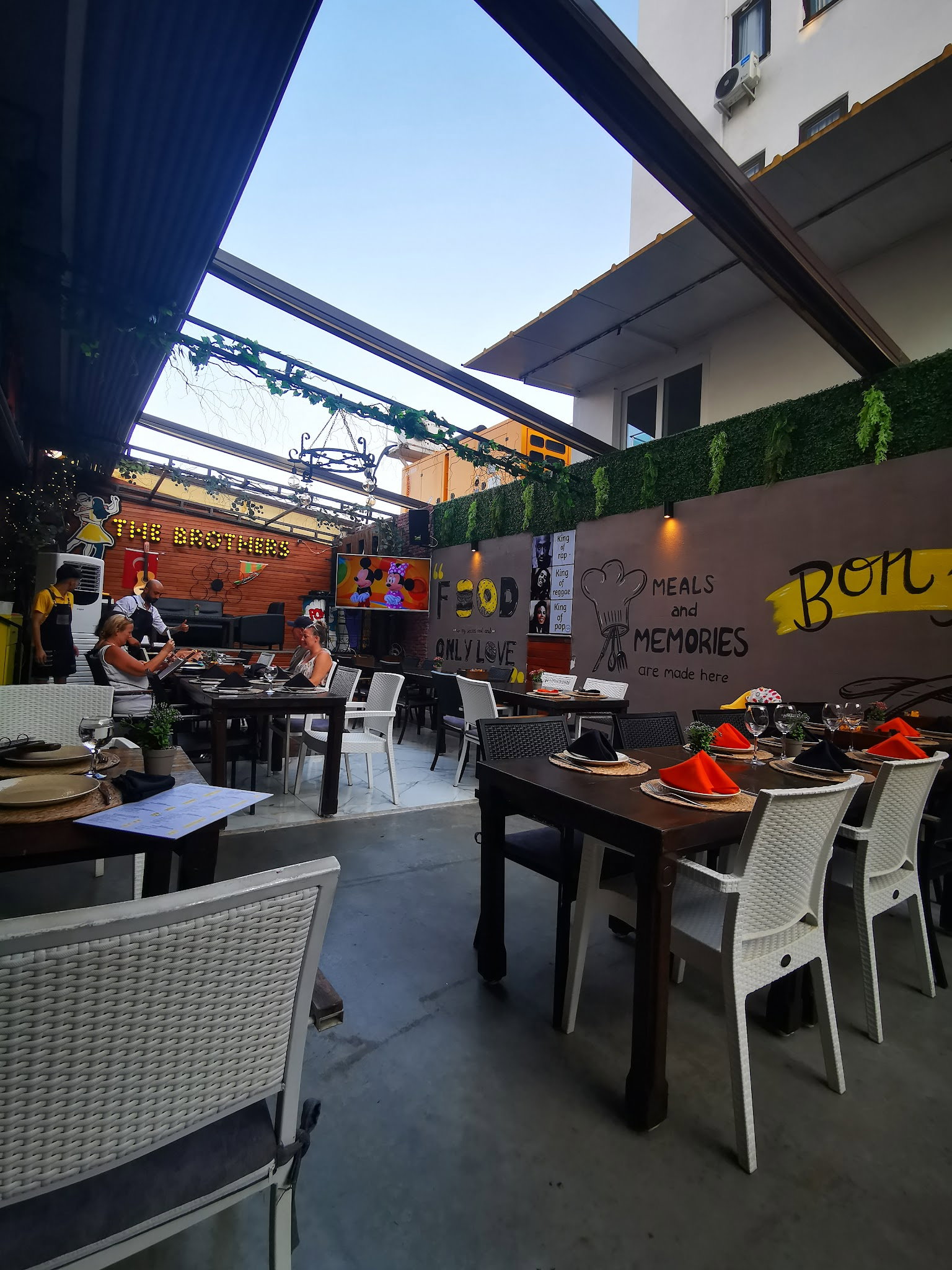 The Brothers House Restaurant