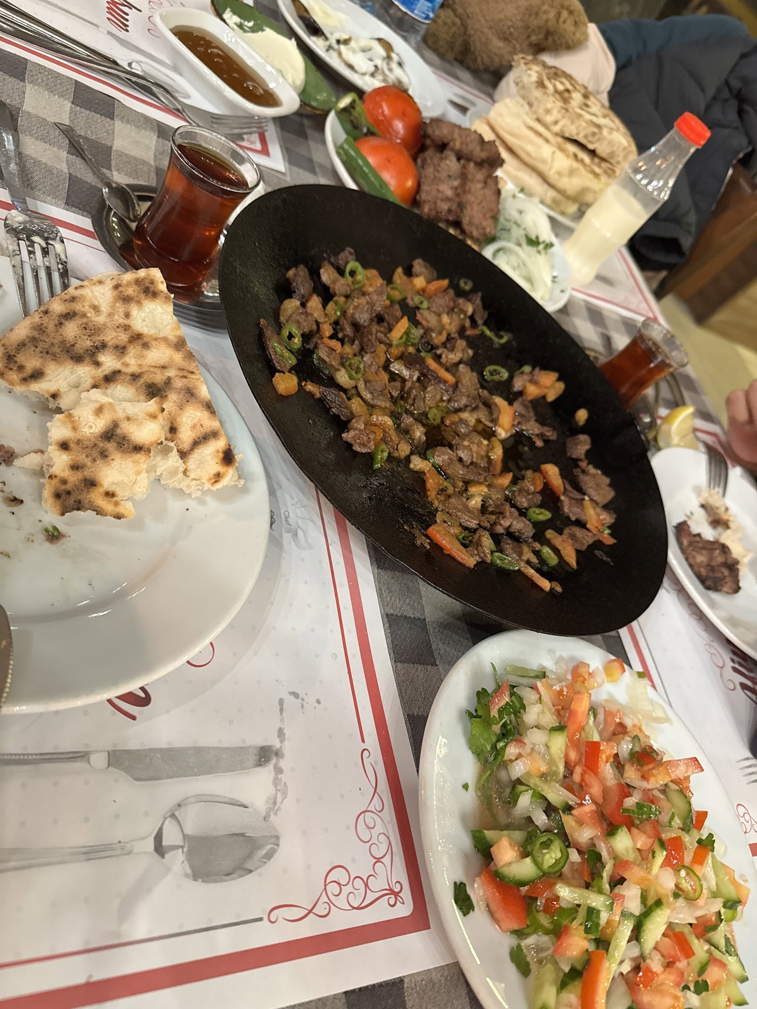 Köfteci̇ Ahmet Kizilcahamam