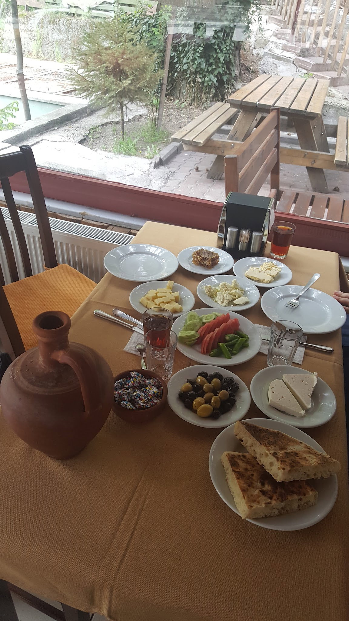 Köfteci̇ Ahmet Kizilcahamam